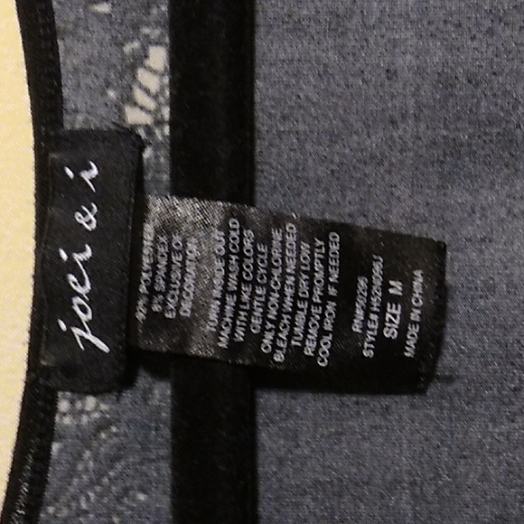 ☆ Joei and I Womens top size medium - Picture 7 of 8